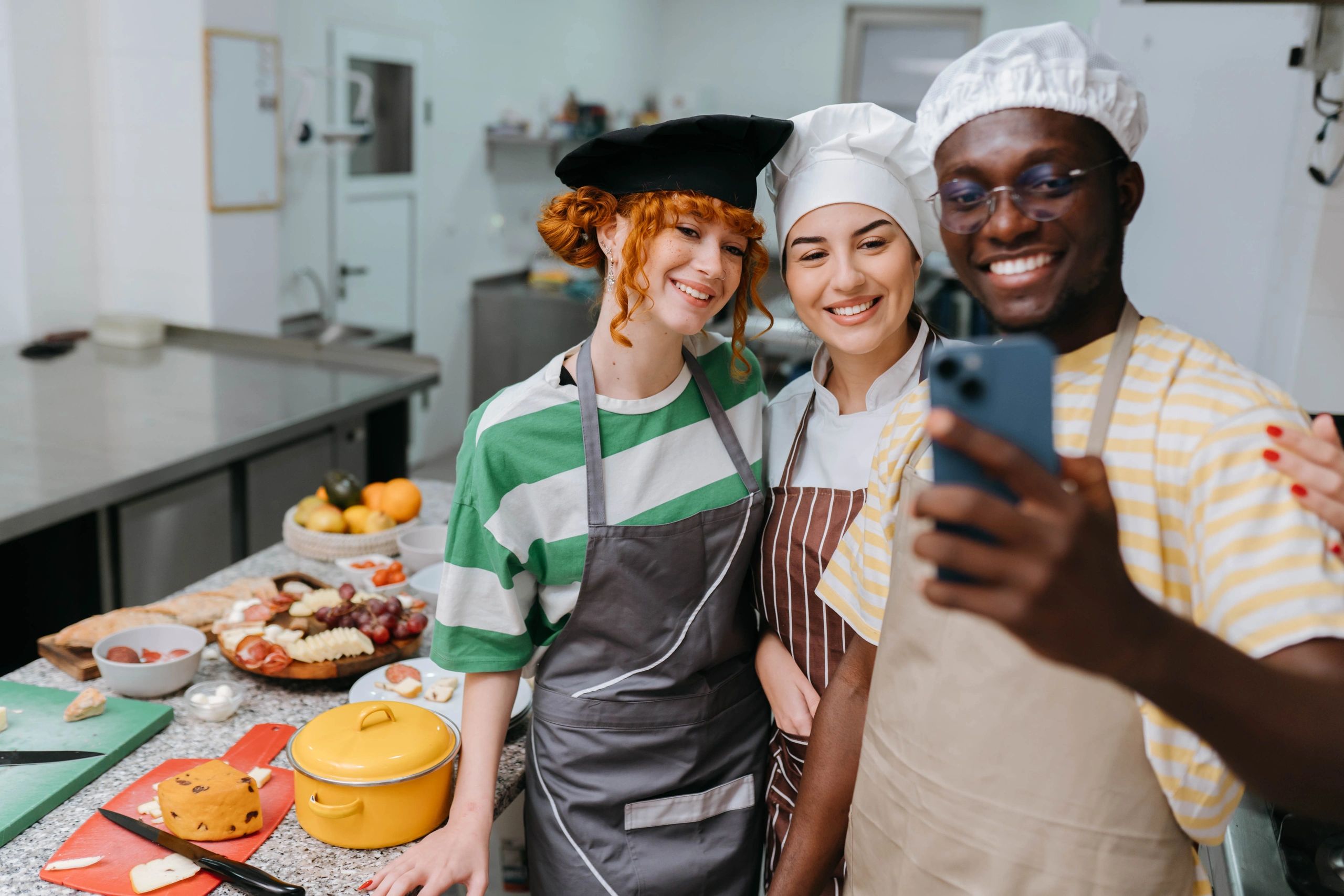 modern food blog team